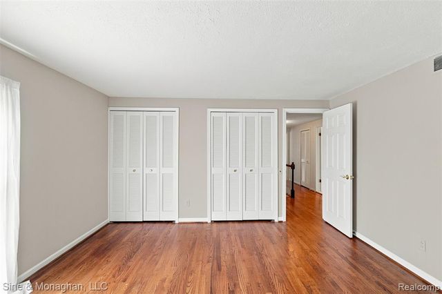 5505 Old Carriage Lane, West Bloomfield, MI 48322