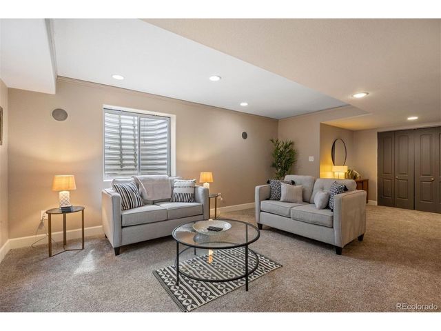 8399 Liverpool Cir, Littleton, CO 80125