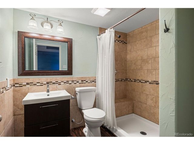 8399 Liverpool Cir, Littleton, CO 80125