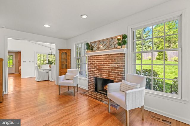 977 IVYCROFT RD, Wayne, PA 19087