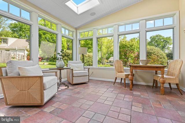 977 IVYCROFT RD, Wayne, PA 19087