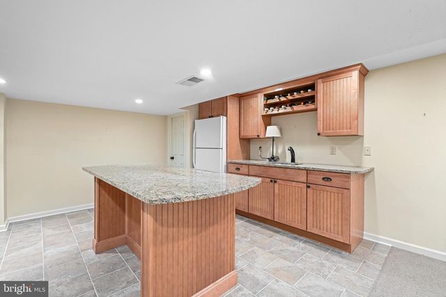977 IVYCROFT RD, Wayne, PA 19087