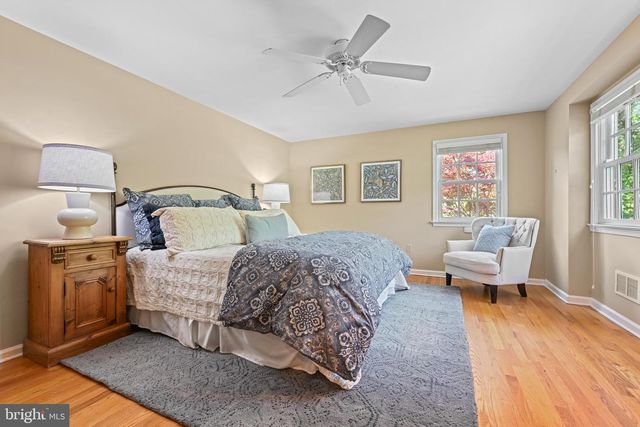 977 IVYCROFT RD, Wayne, PA 19087