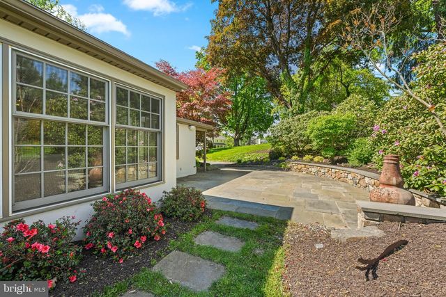 977 IVYCROFT RD, Wayne, PA 19087