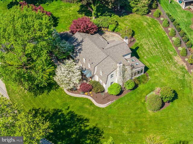 977 IVYCROFT RD, Wayne, PA 19087