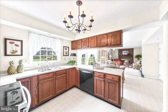 203 BALMORAL CIR, Chadds Ford, PA 19317