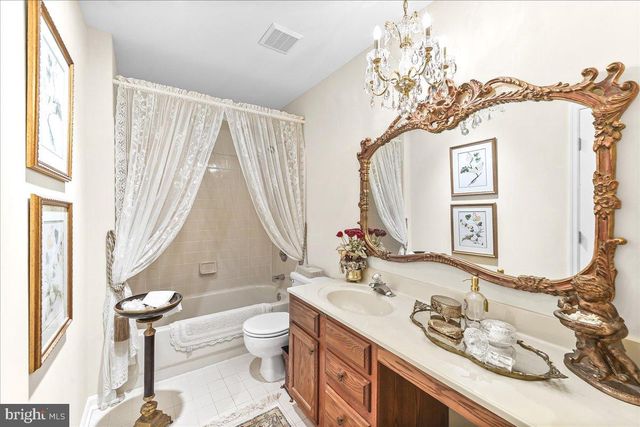 203 BALMORAL CIR, Chadds Ford, PA 19317