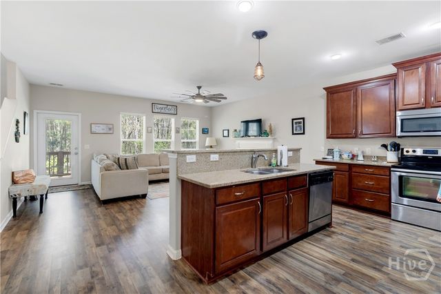 97 Salt Grass Circle, Richmond Hill, GA 31324