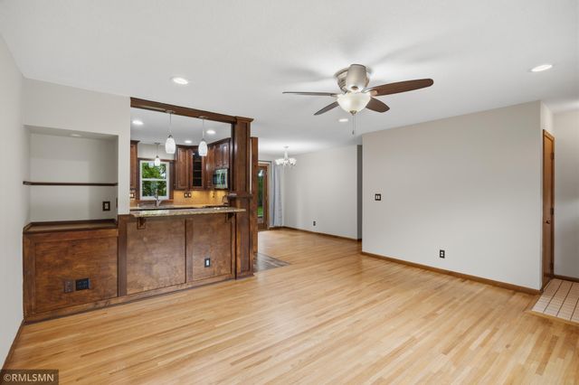 10157 Irwin Road, Bloomington, MN 55437