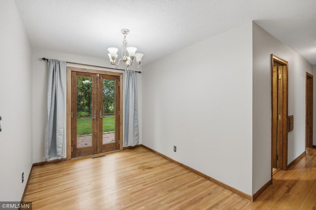 10157 Irwin Road, Bloomington, MN 55437