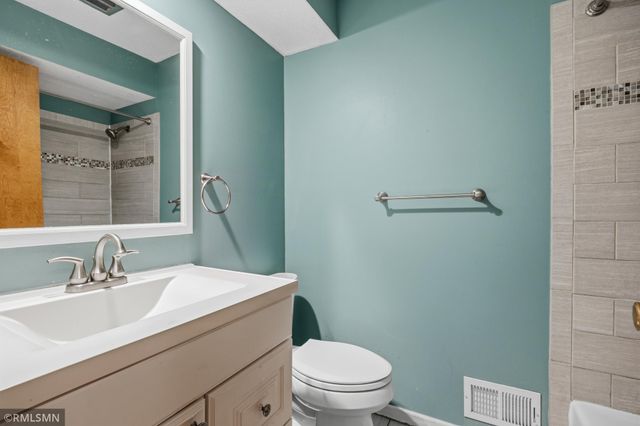 10157 Irwin Road, Bloomington, MN 55437