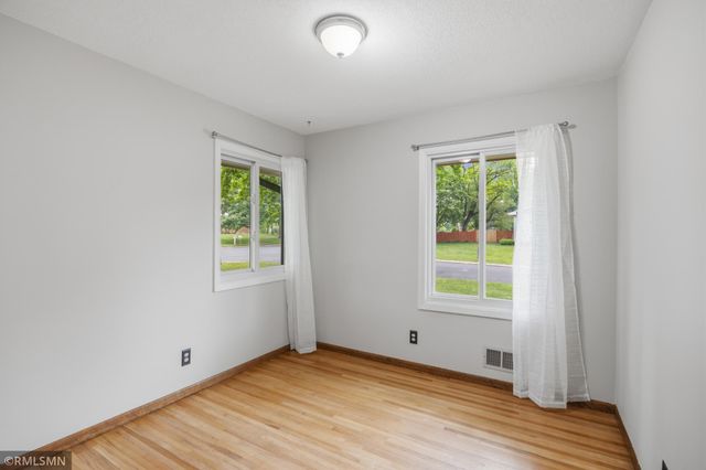 10157 Irwin Road, Bloomington, MN 55437