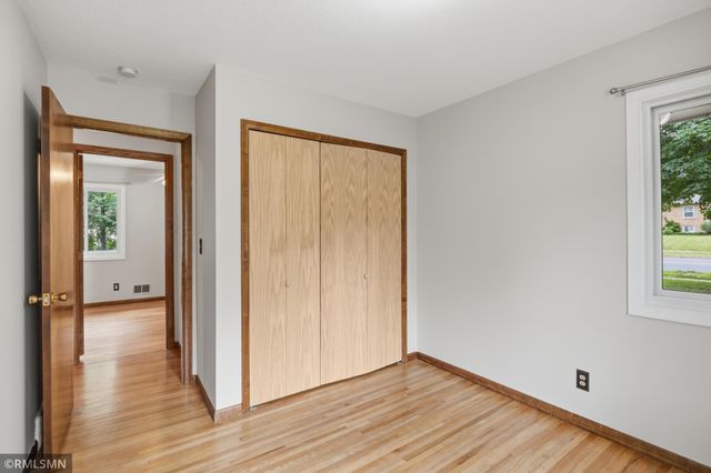 10157 Irwin Road, Bloomington, MN 55437