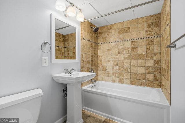 10157 Irwin Road, Bloomington, MN 55437
