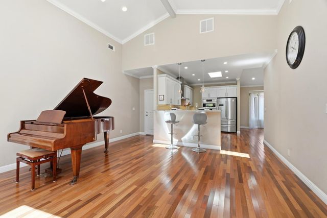 981 Curtis Avenue, Santa Clara, CA 95051