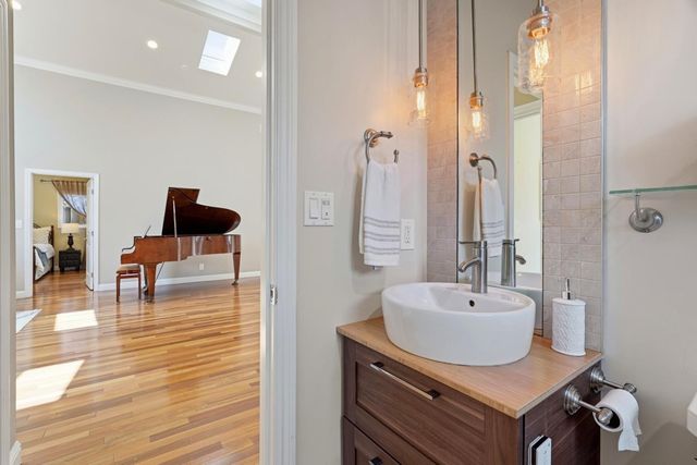 981 Curtis Avenue, Santa Clara, CA 95051