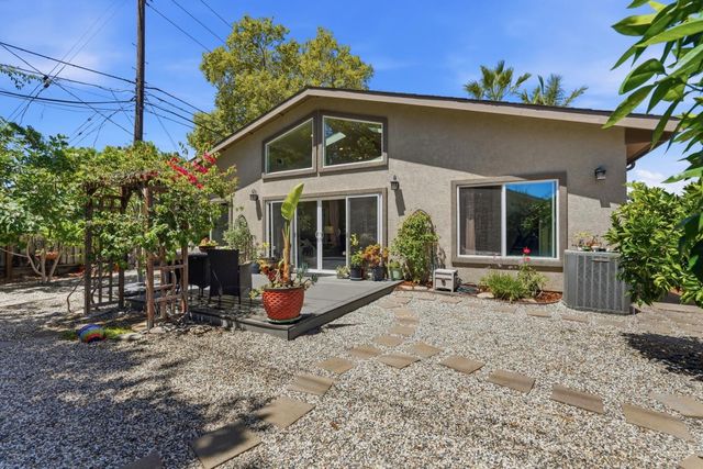 981 Curtis Avenue, Santa Clara, CA 95051