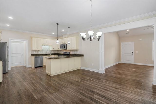 63 Hillsborough Drive, Anderson, SC 29621