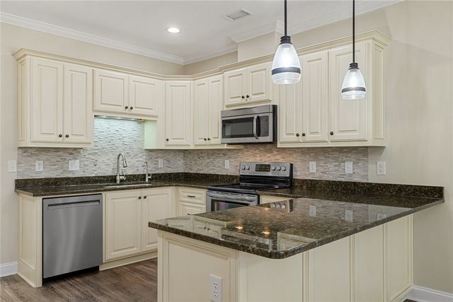 63 Hillsborough Drive, Anderson, SC 29621