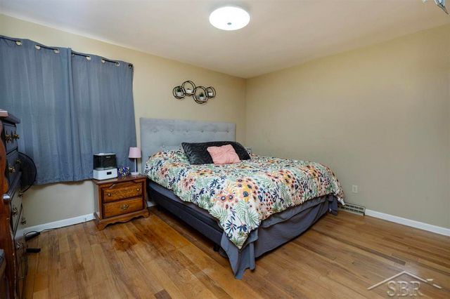 4811 Edgewood Court, Clare, MI 48617