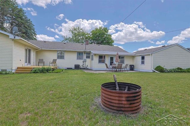 4811 Edgewood Court, Clare, MI 48617