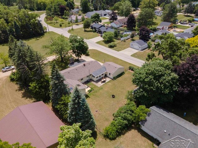 4811 Edgewood Court, Clare, MI 48617