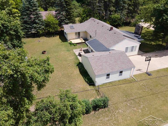 4811 Edgewood Court, Clare, MI 48617