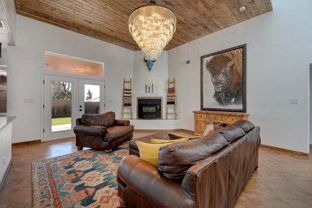 8402 Rancho Ventoso Court NW, Albuquerque, NM 87120