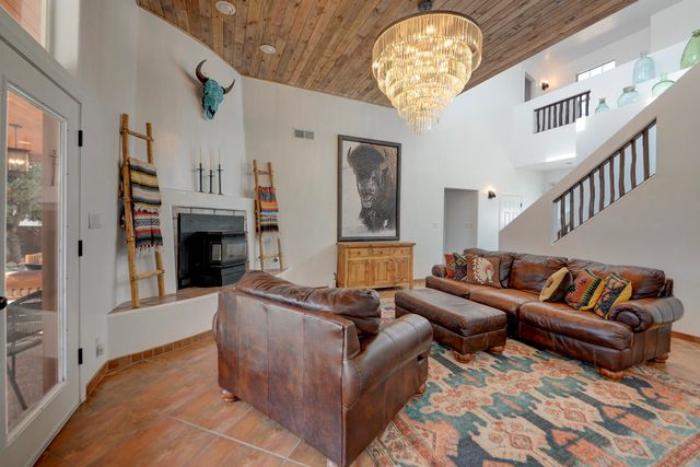 8402 Rancho Ventoso Court NW, Albuquerque, NM 87120