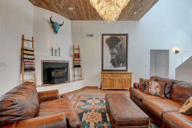 8402 Rancho Ventoso Court NW, Albuquerque, NM 87120