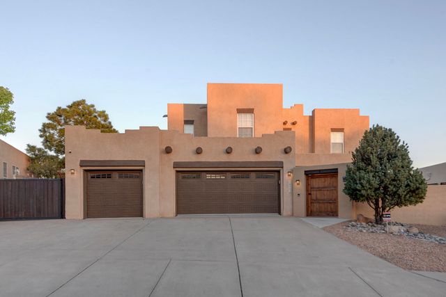 8402 Rancho Ventoso Court NW, Albuquerque, NM 87120
