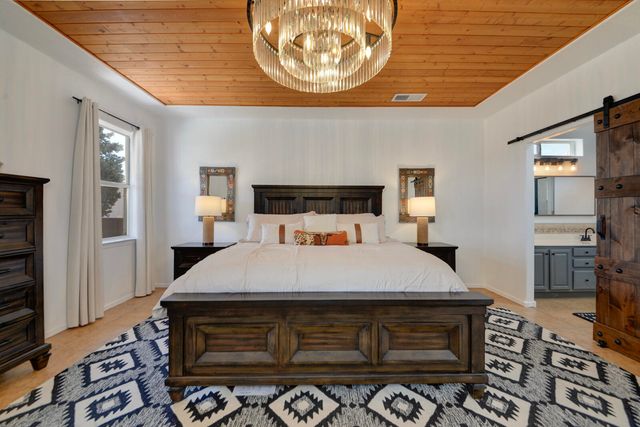 8402 Rancho Ventoso Court NW, Albuquerque, NM 87120