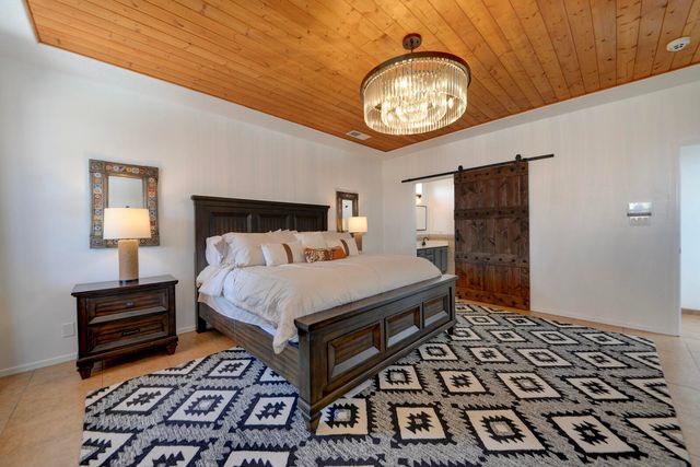 8402 Rancho Ventoso Court NW, Albuquerque, NM 87120