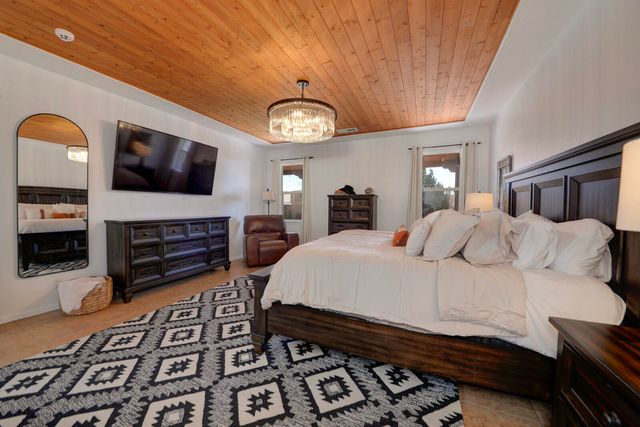 8402 Rancho Ventoso Court NW, Albuquerque, NM 87120