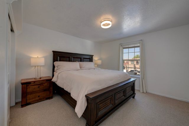 8402 Rancho Ventoso Court NW, Albuquerque, NM 87120