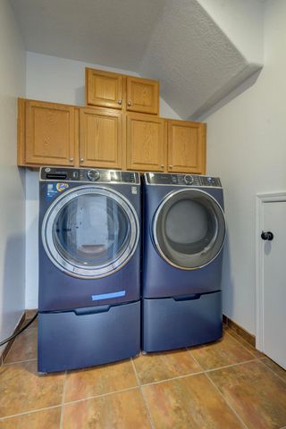 8402 Rancho Ventoso Court NW, Albuquerque, NM 87120