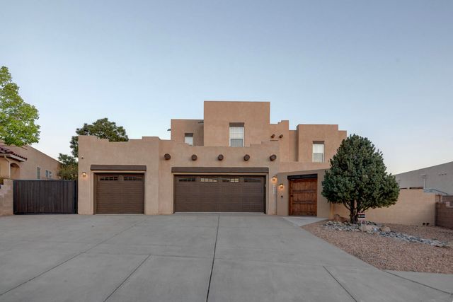 8402 Rancho Ventoso Court NW, Albuquerque, NM 87120