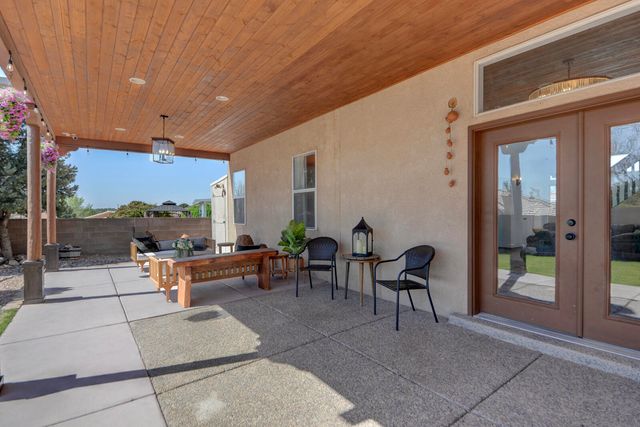 8402 Rancho Ventoso Court NW, Albuquerque, NM 87120