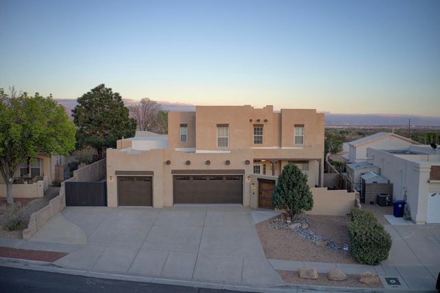 8402 Rancho Ventoso Court NW, Albuquerque, NM 87120