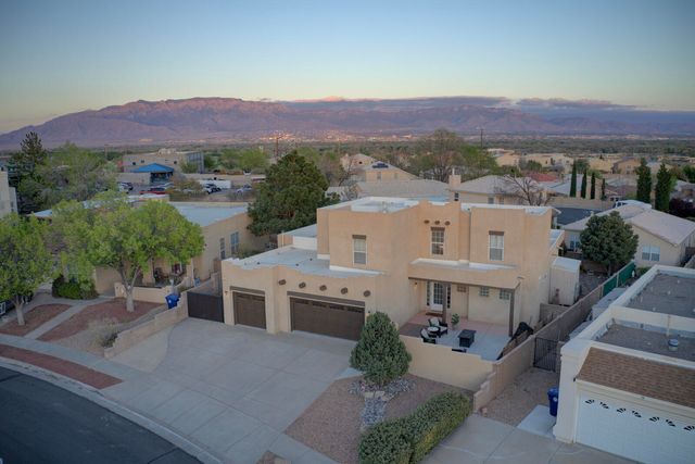 8402 Rancho Ventoso Court NW, Albuquerque, NM 87120