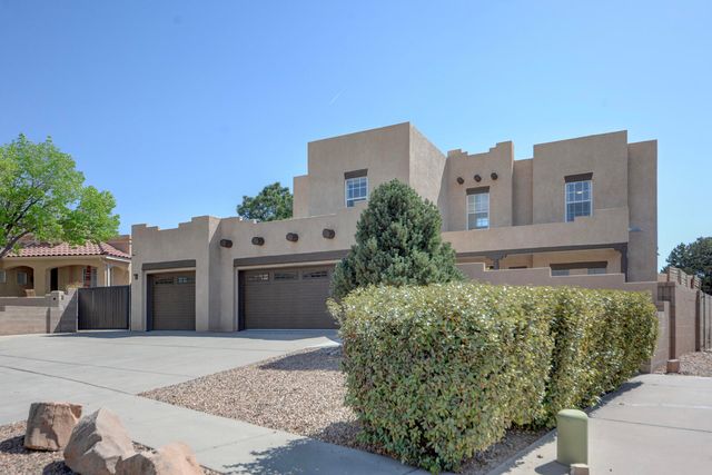 8402 Rancho Ventoso Court NW, Albuquerque, NM 87120