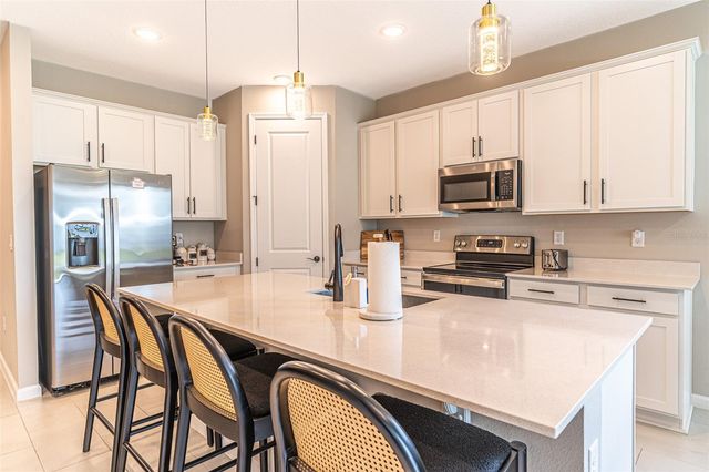 148 HILLTOP BLOOM LOOP, Haines City, FL 33844
