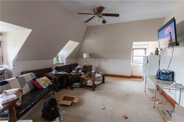 425 S Aiken Ave, Friendship Park, PA 15232