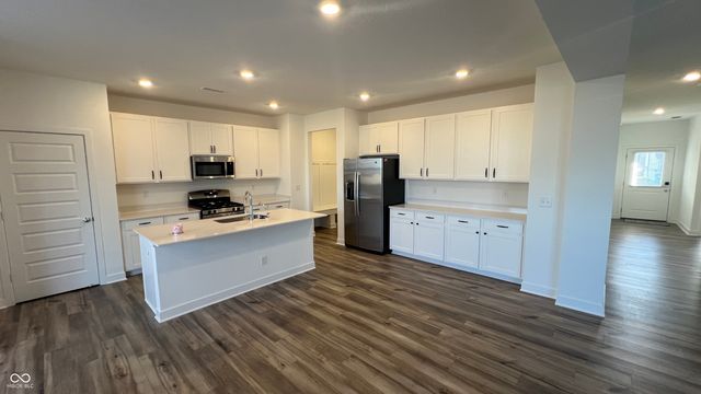 5580 Cherry Hill Drive, Whitestown, IN 46075