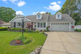 25 King Philip Road, Pawtucket, RI 02861