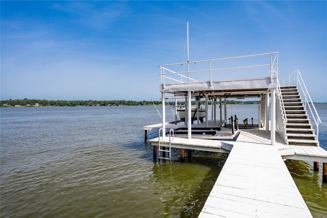 1232 Whispering Springs Drive, Tool, TX 75143