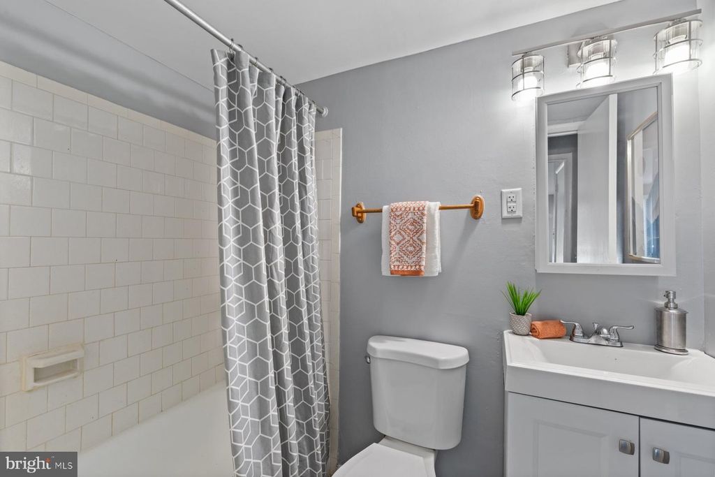 Image 21 of property listing at 7209 DONNELL PL #AA-7, District Heights, MD 20747