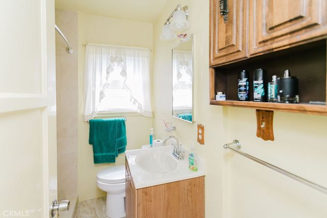 21134 Saticoy, Canoga Park, CA 91304