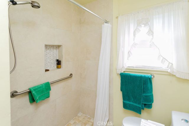 21134 Saticoy, Canoga Park, CA 91304