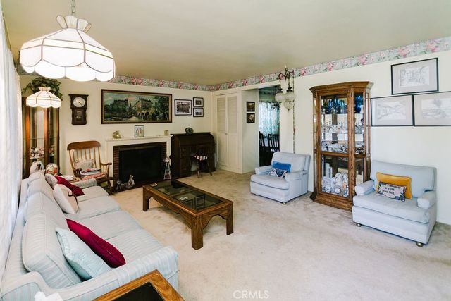 21134 Saticoy, Canoga Park, CA 91304